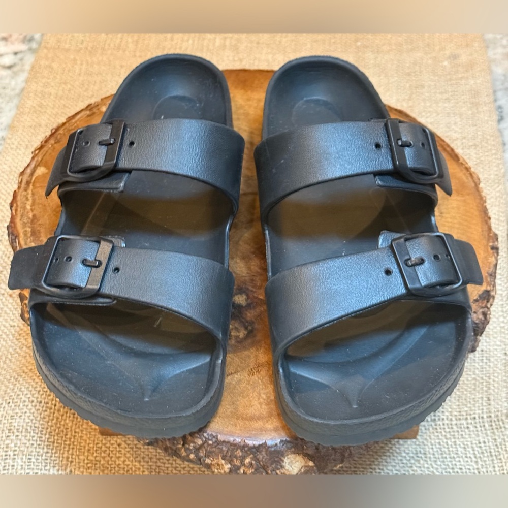 Black Double Strap Slip On Rubber Sandals. Size 8. Adjustable straps NWOT